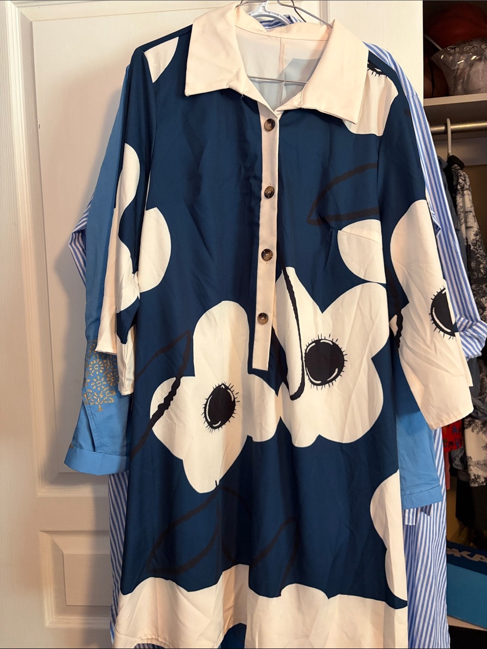 SHEIN Navy and White Floral Button-Front Blouse